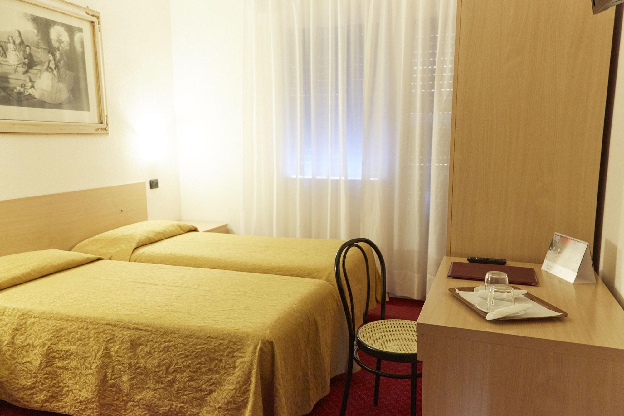 Hotel Villa Adele Marghera Esterno foto